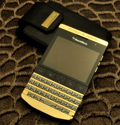 Điện thoại BlackBerry siêu sang được mạ vàng tại Việt Nam