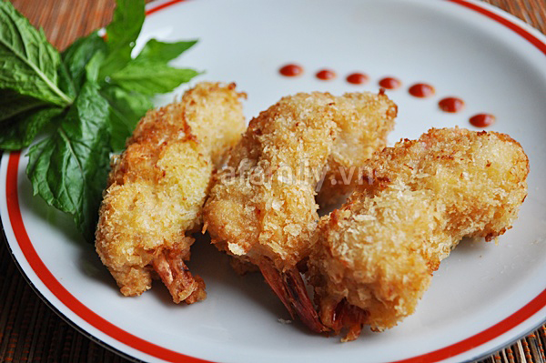 Món ăn: Lạ miệng với đậu hũ cuộn tôm chiên giòn