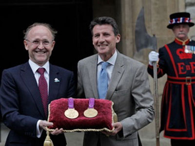 Huy chương Olympic được cất giữ tại Tháp London