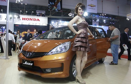 Chưa thể thu phí hạn chế ôtô trong vài ba năm tới?