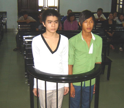 Bị phạt tù vì trộm đồ ở tiệm thuốc Bắc