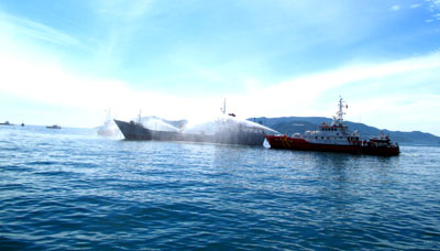 Diễn tập tìm kiếm cứu nạn hàng hải năm 2012