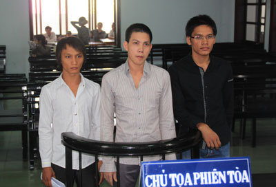 Liên tiếp vào tù vì trộm cắp tài sản