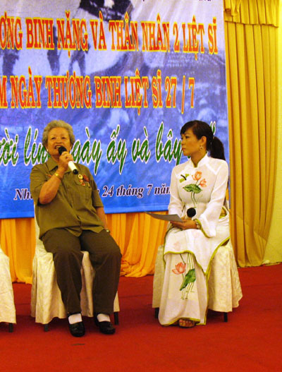 Tổ chức chương trình giao lưu “Những người lính ngày ấy và bây giờ”