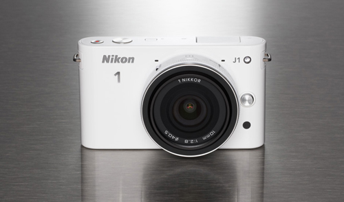 Máy ảnh nhỏ dùng ống kính "khủng"