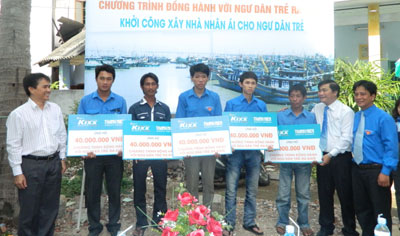 Đồng hành cùng ngư dân trẻ ra khơi