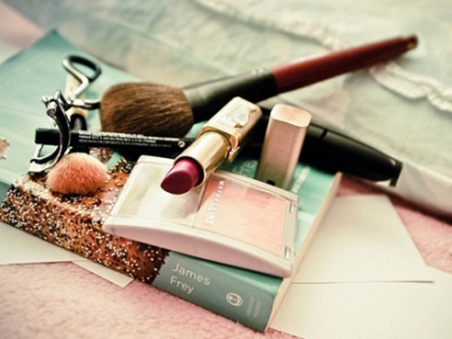 7 sản phẩm trang điểm phái đẹp phải có