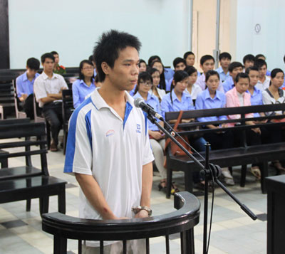 Nhặt phế liệu,… “nhặt” luôn máy hàn