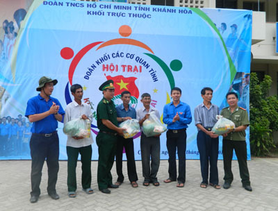 450 đoàn viên tham gia