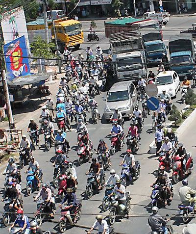 Thường xuyên kẹt xe