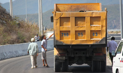 Xe tải tông xe máy, một người tử vong