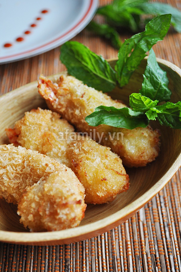 Món ăn: Lạ miệng với đậu hũ cuộn tôm chiên giòn