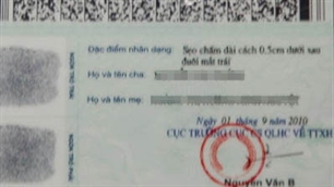 Dừng cấp chứng minh nhân dân ghi tên cha mẹ