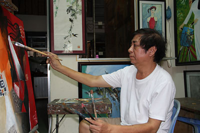 Miệt mài với tranh khắc gỗ