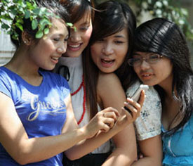 Giá cước điện thoại gọi từ Việt Nam đi quốc tế sẽ giảm