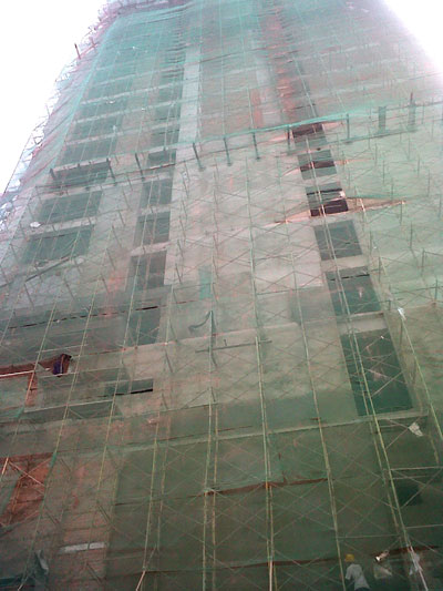 Nơm nớp sống cạnh công trường