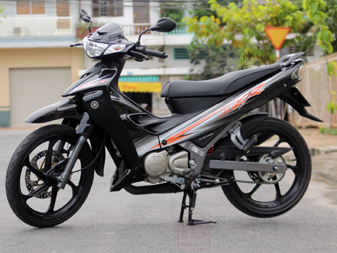 Ngoại hinh mẫu xe thể thao hai thì Yamaha 125ZR 2012 tại Việt Nam.