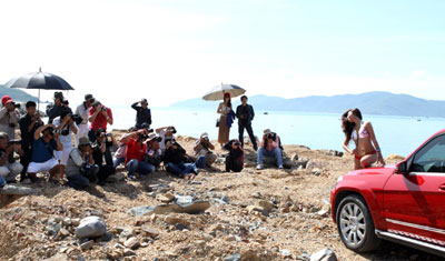 Hơn 100 nhiếp ảnh gia chuyên và không chuyên tham gia