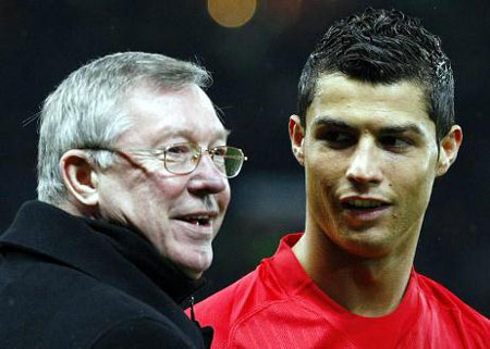 Ferguson yêu cầu Man Utd tái ký hợp đồng với C.Ronaldo