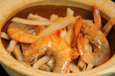 Món ăn: Tôm kho cùi dừa