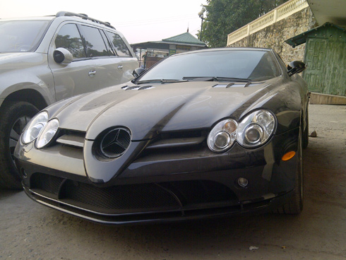 Mercedes SLR McLaren mui trần xuất hiện tại Việt Nam