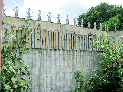 Tiền tỷ để hoang