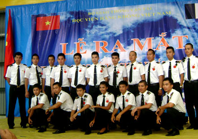 Ra mắt Trung tâm Đào tạo phi công và tổ chức huấn luyện bay