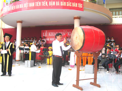 6.000 học sinh, sinh viên bước vào năm học mới