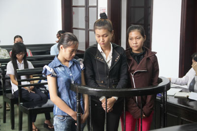 9x vào tù vì đánh hội đồng, cướp tài sản của nữ sinh