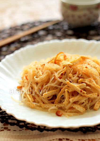 Món ăn: Ngày rằm, làm bì chay thật ngon từ miến