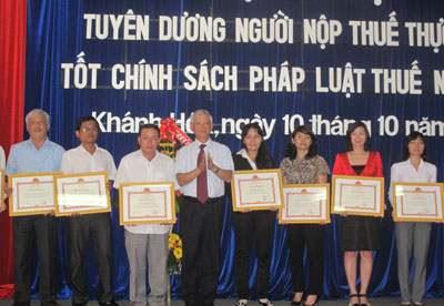 109 doanh nghiệp, tổ chức, cá nhân được khen thưởng