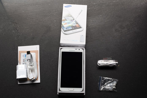 &quot;Đập hộp&quot; Samsung Galaxy Note II chính hãng