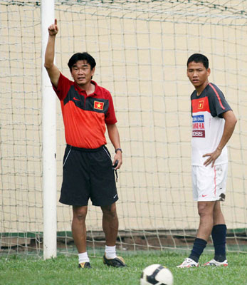 Không ngại lộ bài