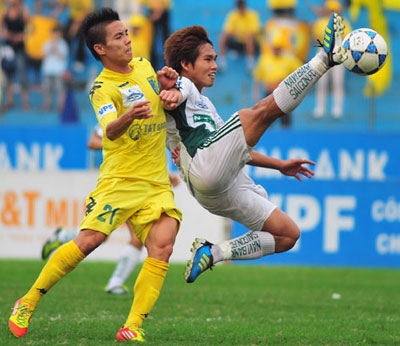 4 đội bóng lâm nguy trước mùa giải 2013