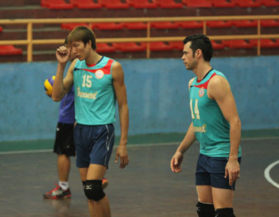 Đội bóng chuyền Sanest Khánh Hòa trước lượt về giải vô địch quốc gia