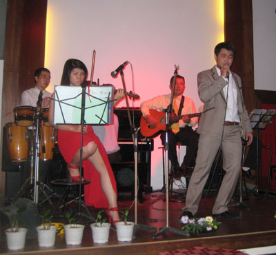 Nhạc công và những “nốt trầm”