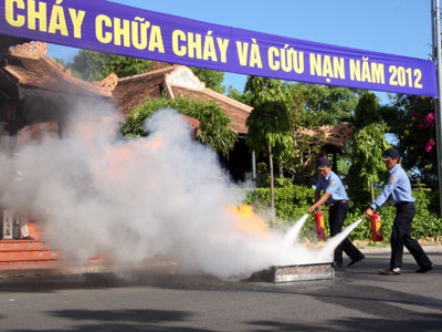 Diễn tập phòng cháy chữa cháy và cứu hộ