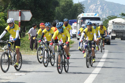 Thắt chặt tình hữu nghị