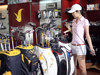 CLB golf Vinpearl luôn phong phú các dụng cụ chơi golf