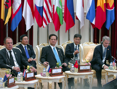 Thủ tướng Nguyễn Tấn Dũng: Việt Nam sẽ tích cực đóng góp vào nỗ lực chung xây dựng một khu vực phát triển ổn định và thịnh vượng. - Ảnh: VGP/Nhật Bắc