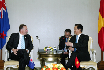 Thủ tướng Nguyễn Tấn Dũng hội kiến với Thủ tướng New Zealand John Key. - Ảnh: VGP/Nhật Bắc