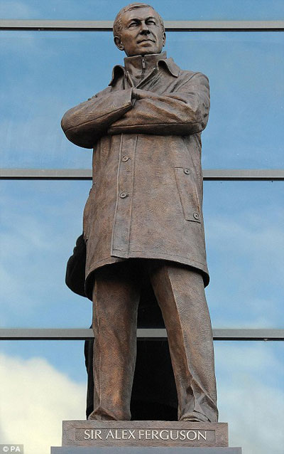 Khánh Thành Tượng Đài Sir Alex Tại Old Trafford - Báo Khánh Hòa Điện Tử