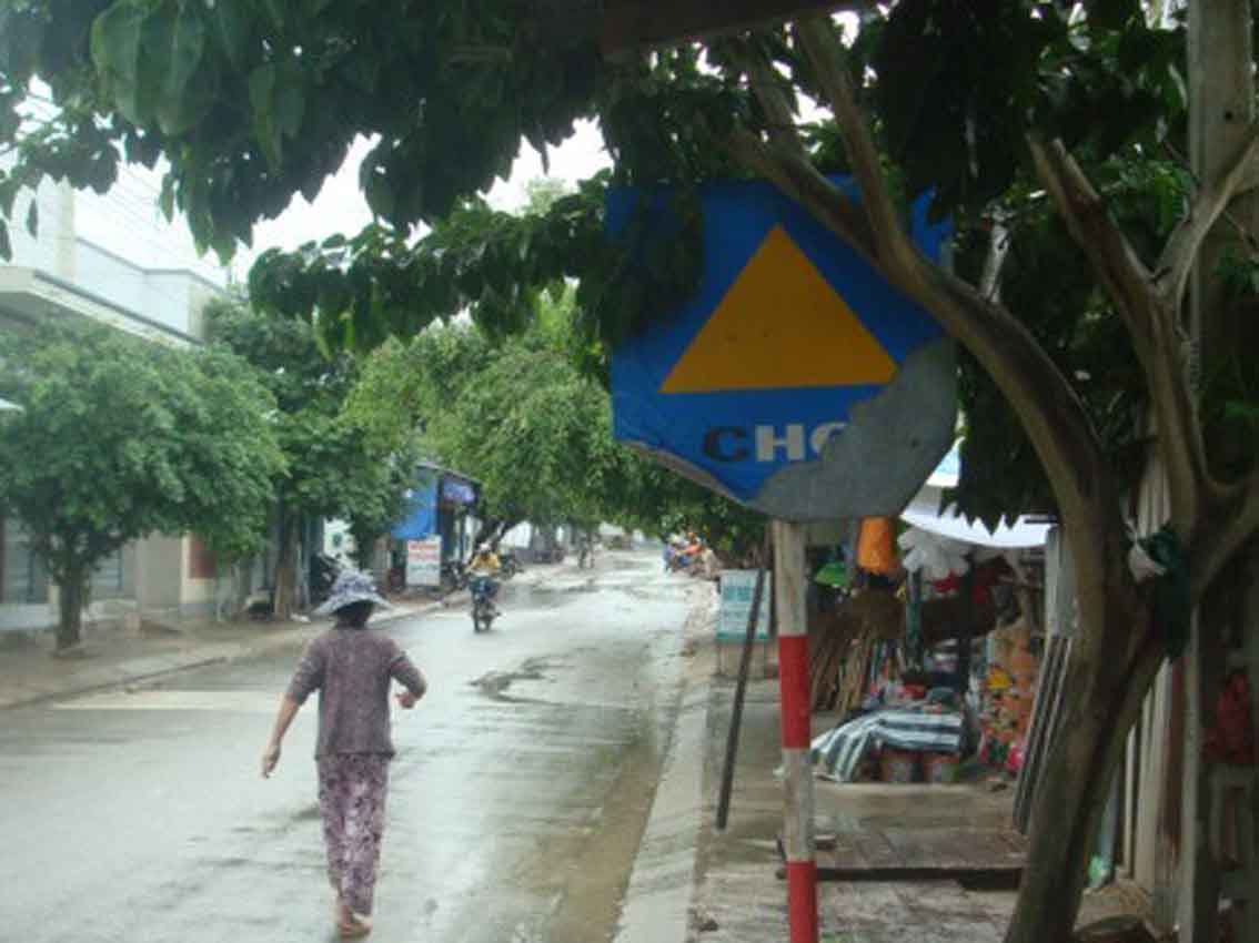 Biển báo nhếch nhác