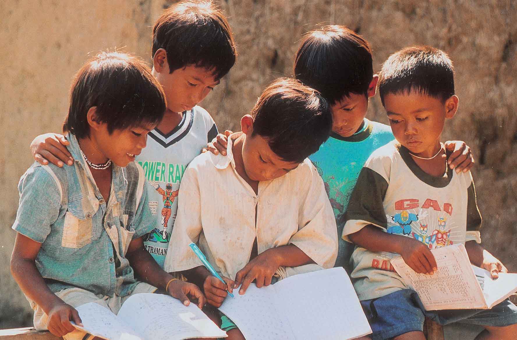 Còn nhiều khó khăn