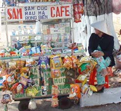 Bán lẻ hàng hóa và doanh thu dịch vụ tiêu dùng tăng 16,4%