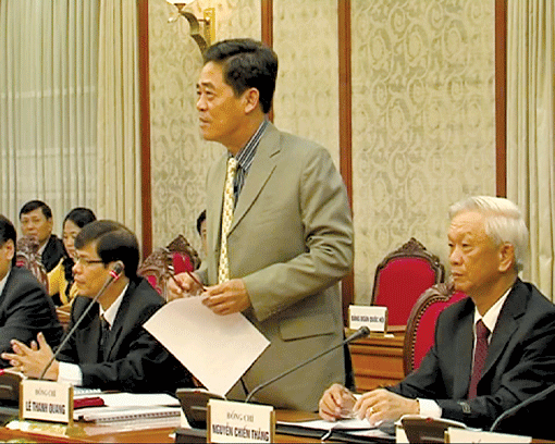 Đồng chí Lê Thanh Quang báo cáo tại buổi làm việc.