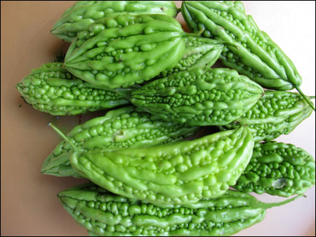 Rau quả trị mụn trứng cá và giảm béo