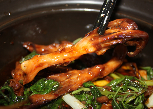 Món ăn: Nhâm nhi lưỡi vịt sapo