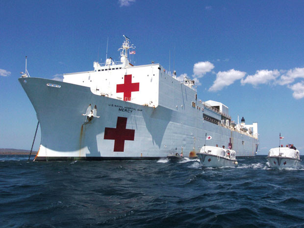 Tàu bệnh viện USNS Mercy (T-AH 19) của Hải quân Hoa Kỳ. Ảnh minh họa