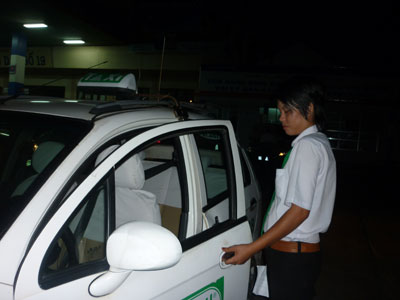 Bóng hồng sau tay lái